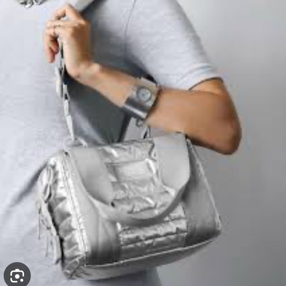 Dagne Dover Silver Quilted Women's Bag - Picture 10 of 10